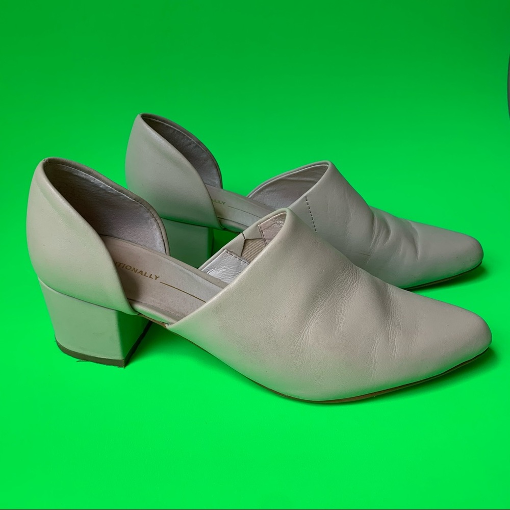 Intentionally Blank Perf-hi in bone size EU 39 US8